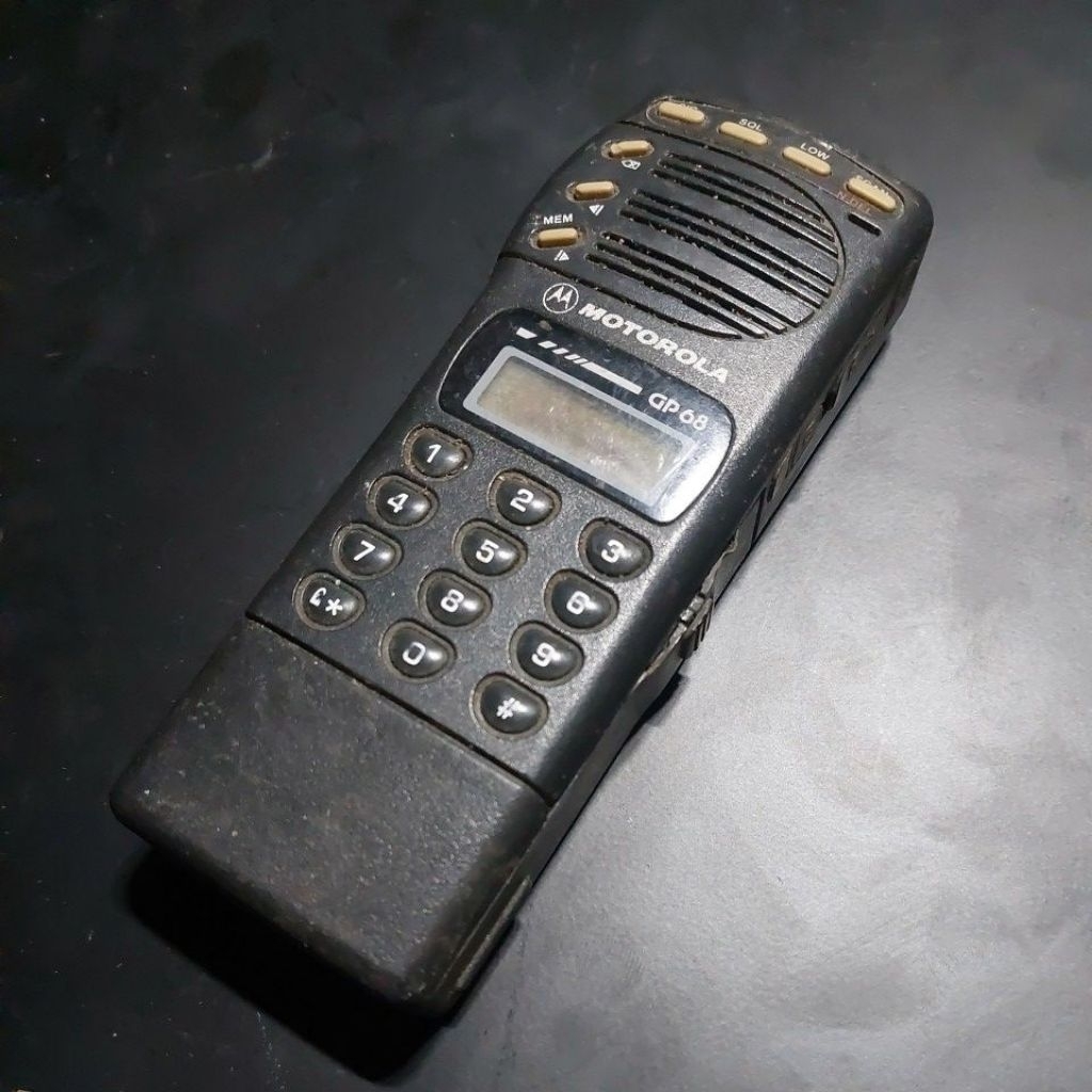 HT MOTOROLA GP68 RUSAK BUAT BAHAN KANIBAL