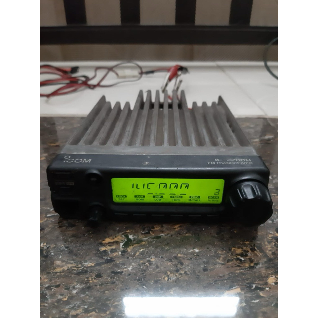 Radio Rig icom 2200 silver kondisi Rusak