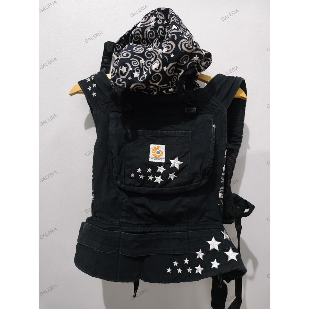 Gendongan bayi SSC preloved Ergobaby Night sky