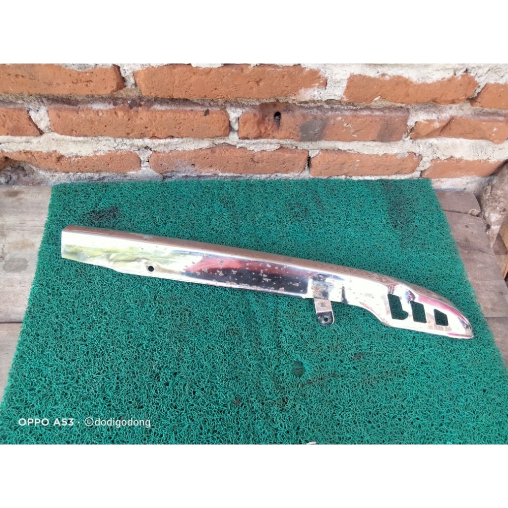 Katengkas Tutup Rantai Suzuki Tornado GS GX Limited Edition Original