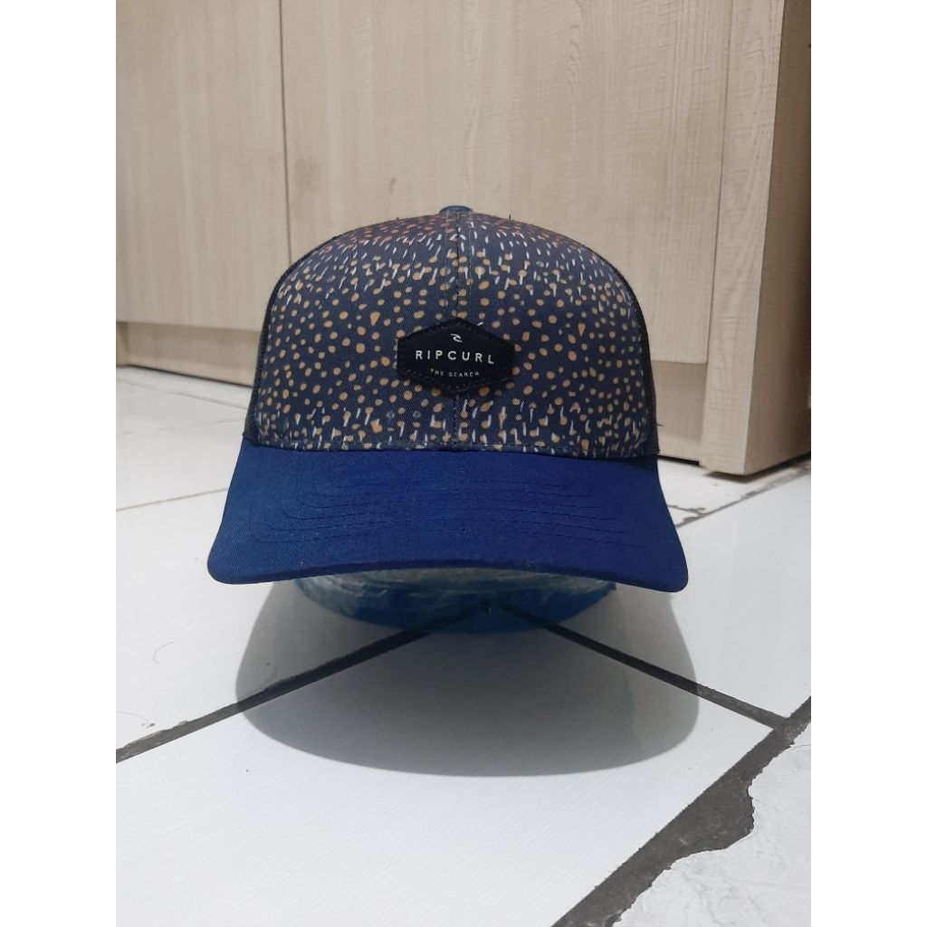 Topi Rip Curl x Yupoong Trucker Second