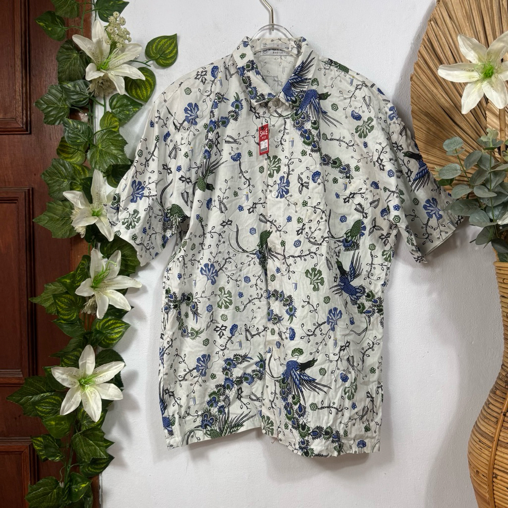 Kemeja Batik pria putih Biru