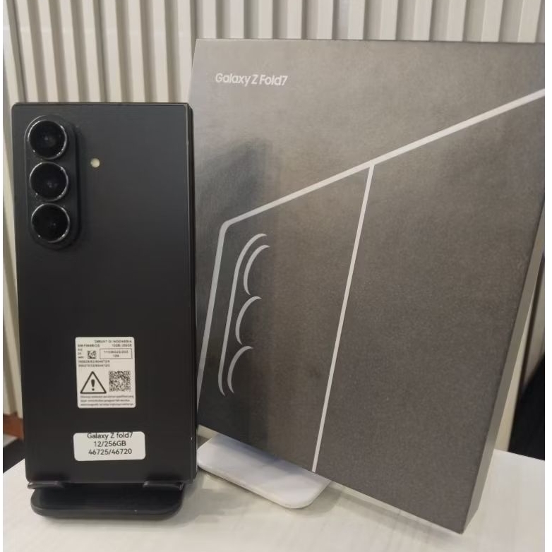 Samsung Z Fold 7 12/256GB Second Garansi Resmi SEIN