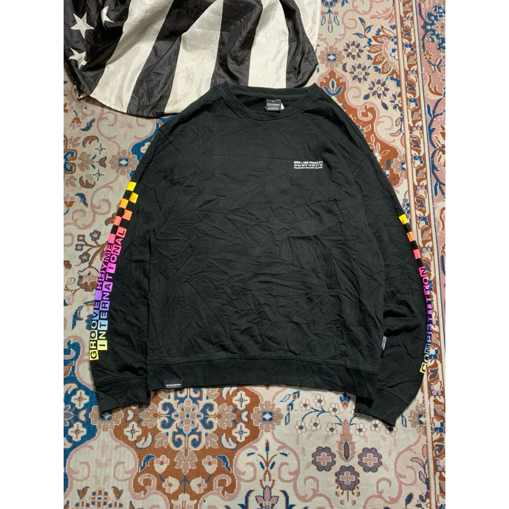 CREWNECK GROOVE RHYME