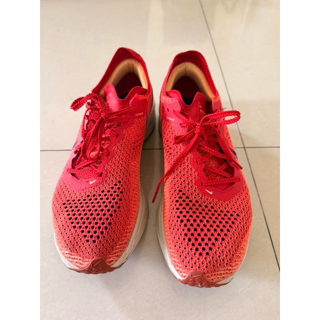 Nike ZoomX Vaporfly size 43