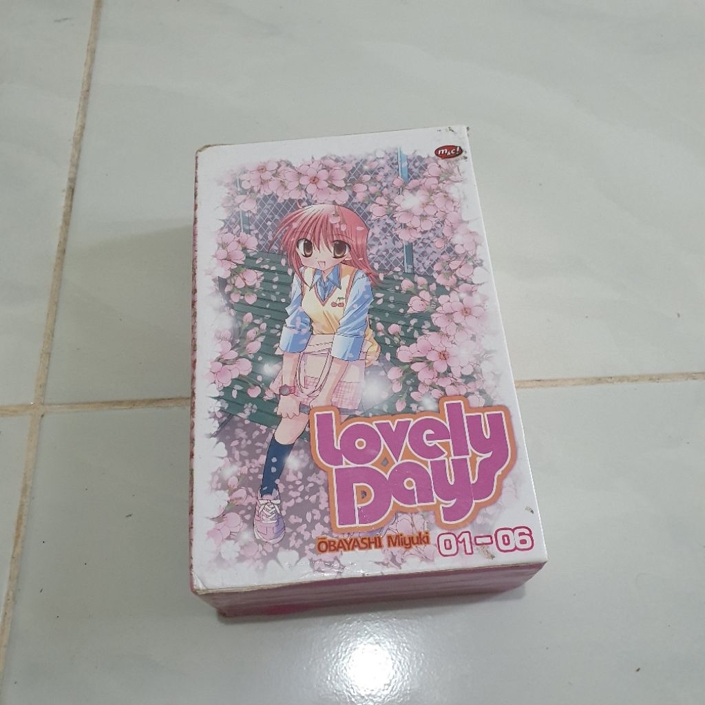 KOMIK LOVELY DAY(BOXSET)