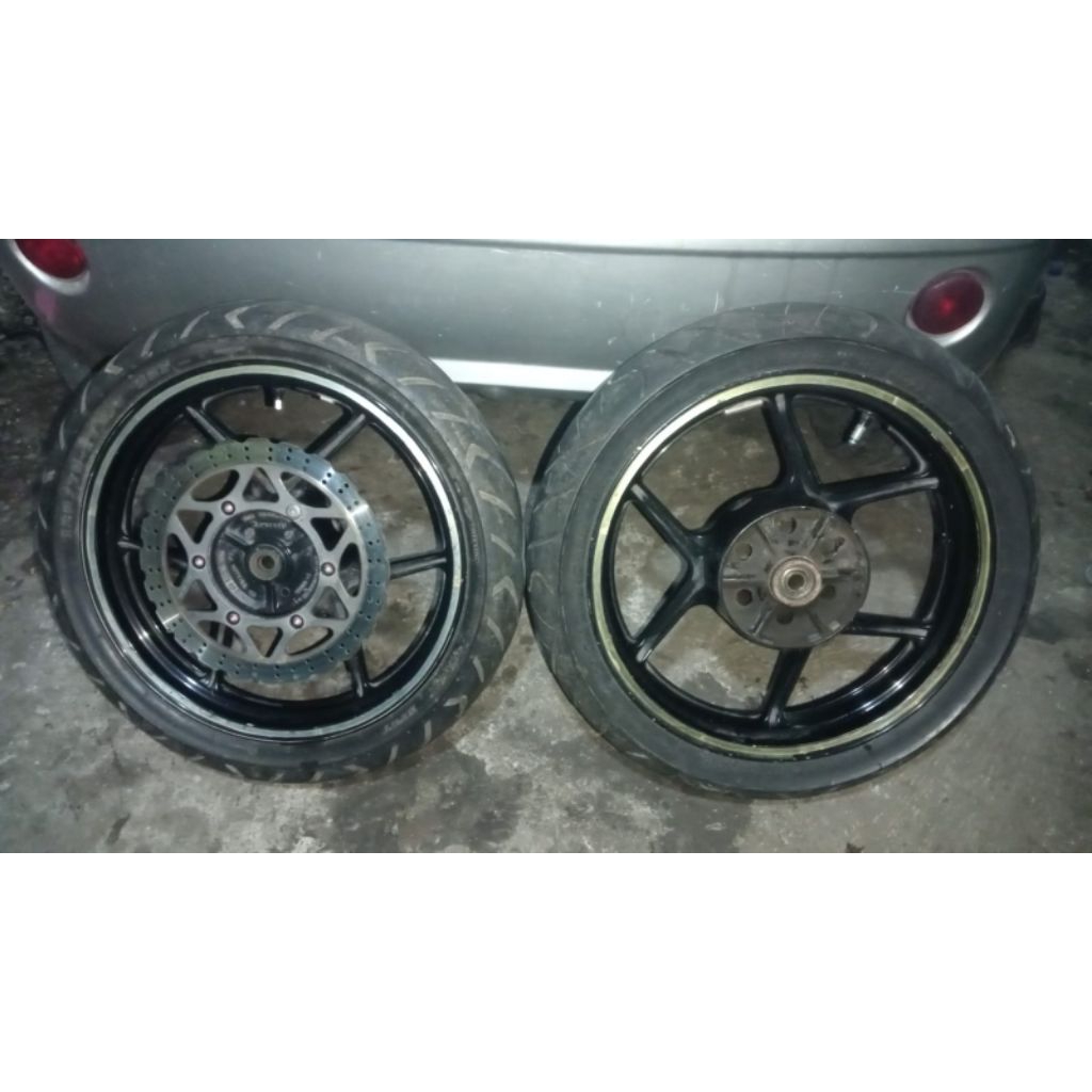 Plek Set Ban Depan Belakang Original Copotan Kawasaki Ninja 250 Karbu