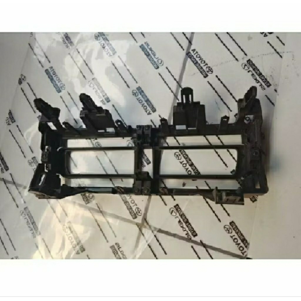 frame panel kisi AC dasboard tengah toyota Innova ZENIK original
