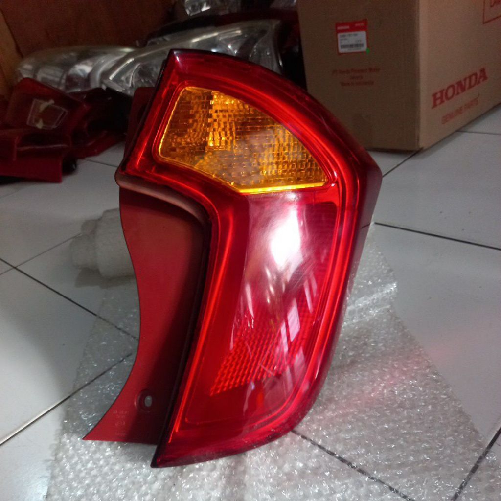 Stoplmp kia picanto kanan original 2012/2014