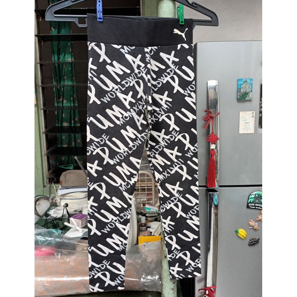 Celana Legging Anak warna Hitam Putih merk Puma Preloved