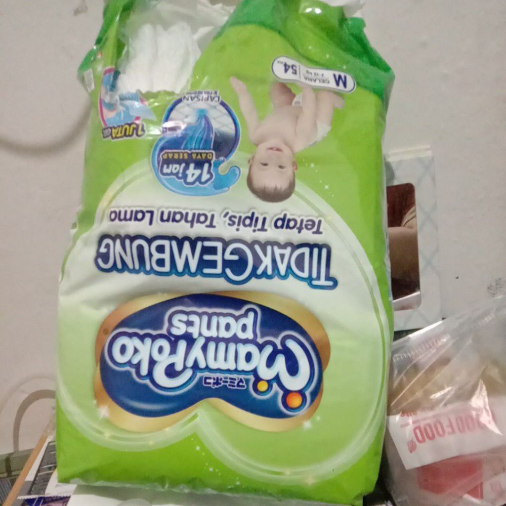 Mamypoko Tidak Gembung Size M 44 pcs