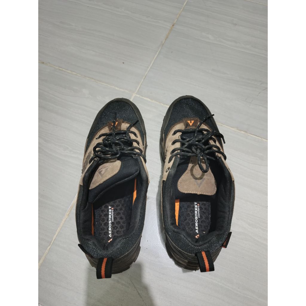 Aerostreet Sepatu Gunung
