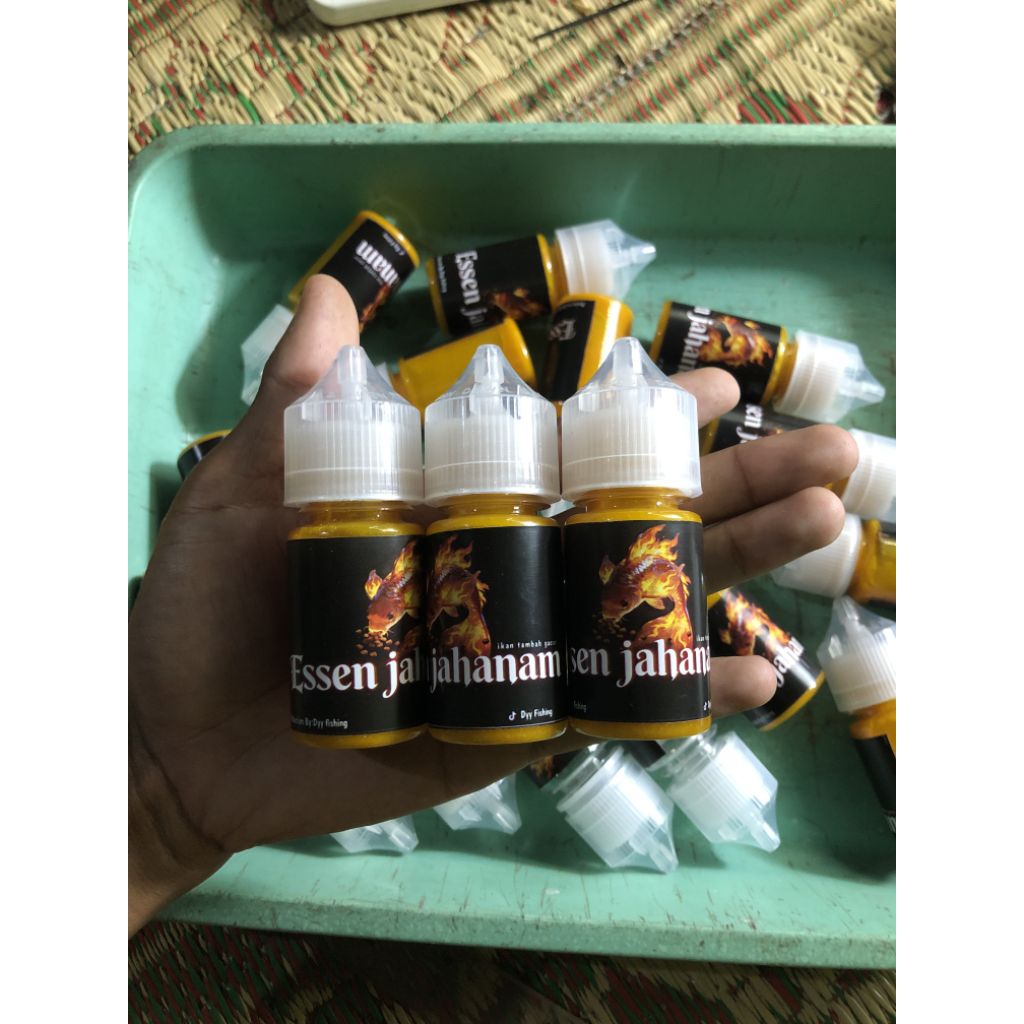 ESSEN CAMPURAN UMPAN UNTUK IKAN WADER & NILEM