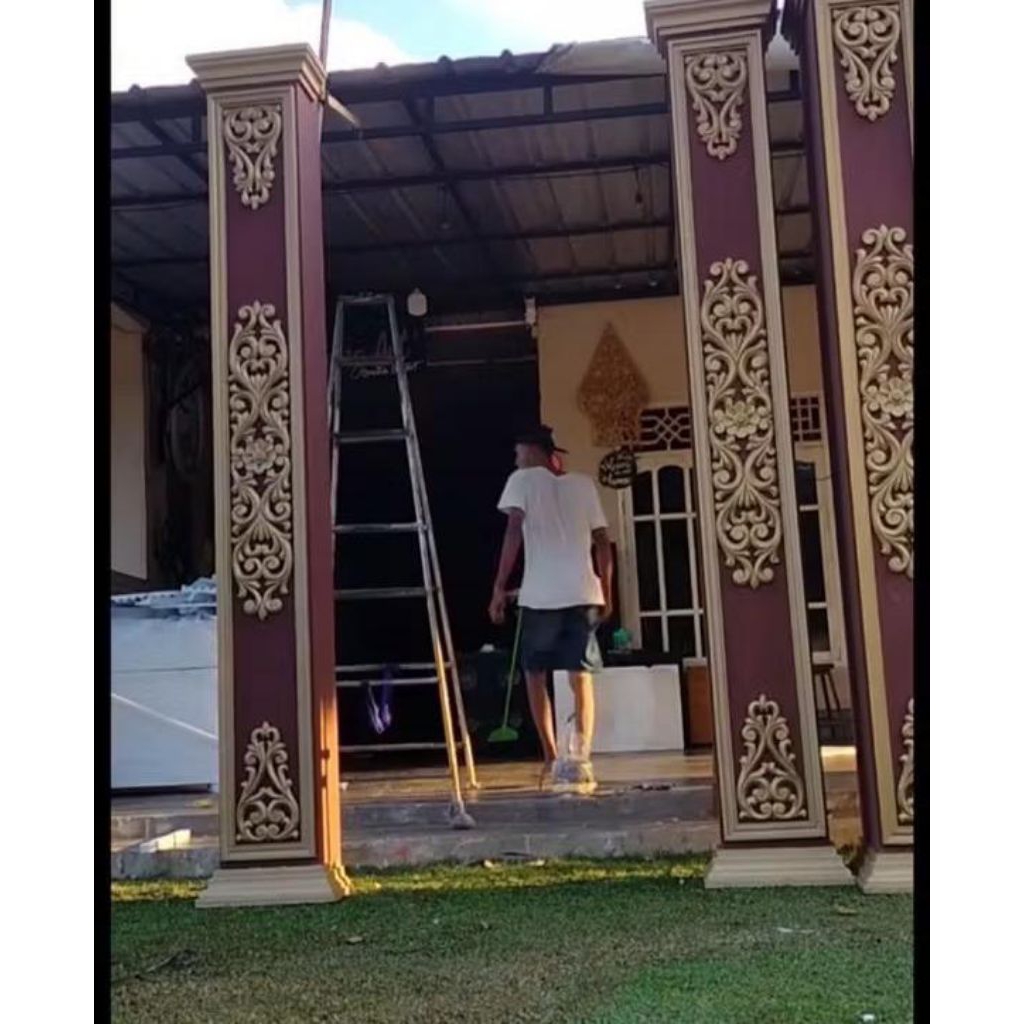 ornamen tiang ukir spon custom