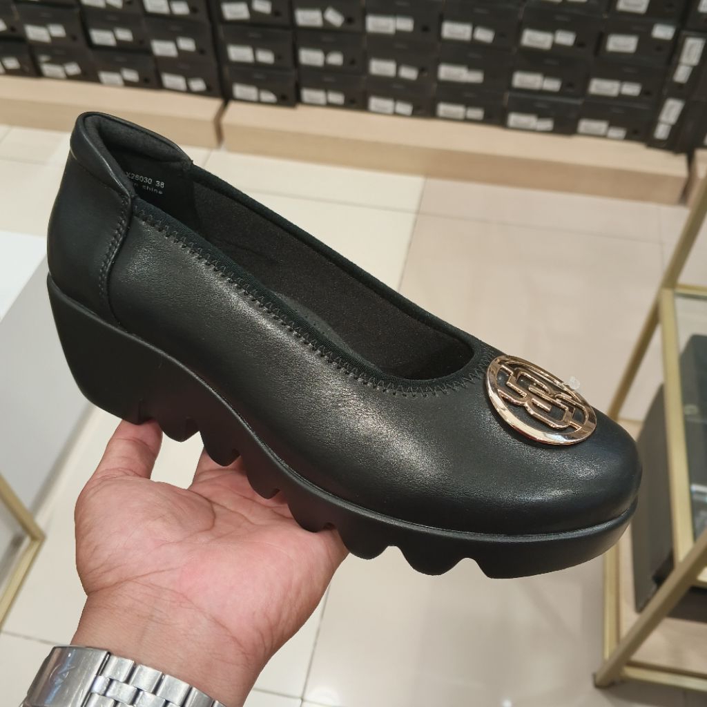 BE BOB SEPATU WEDGES SLIP ON WANITA ORIGINAL