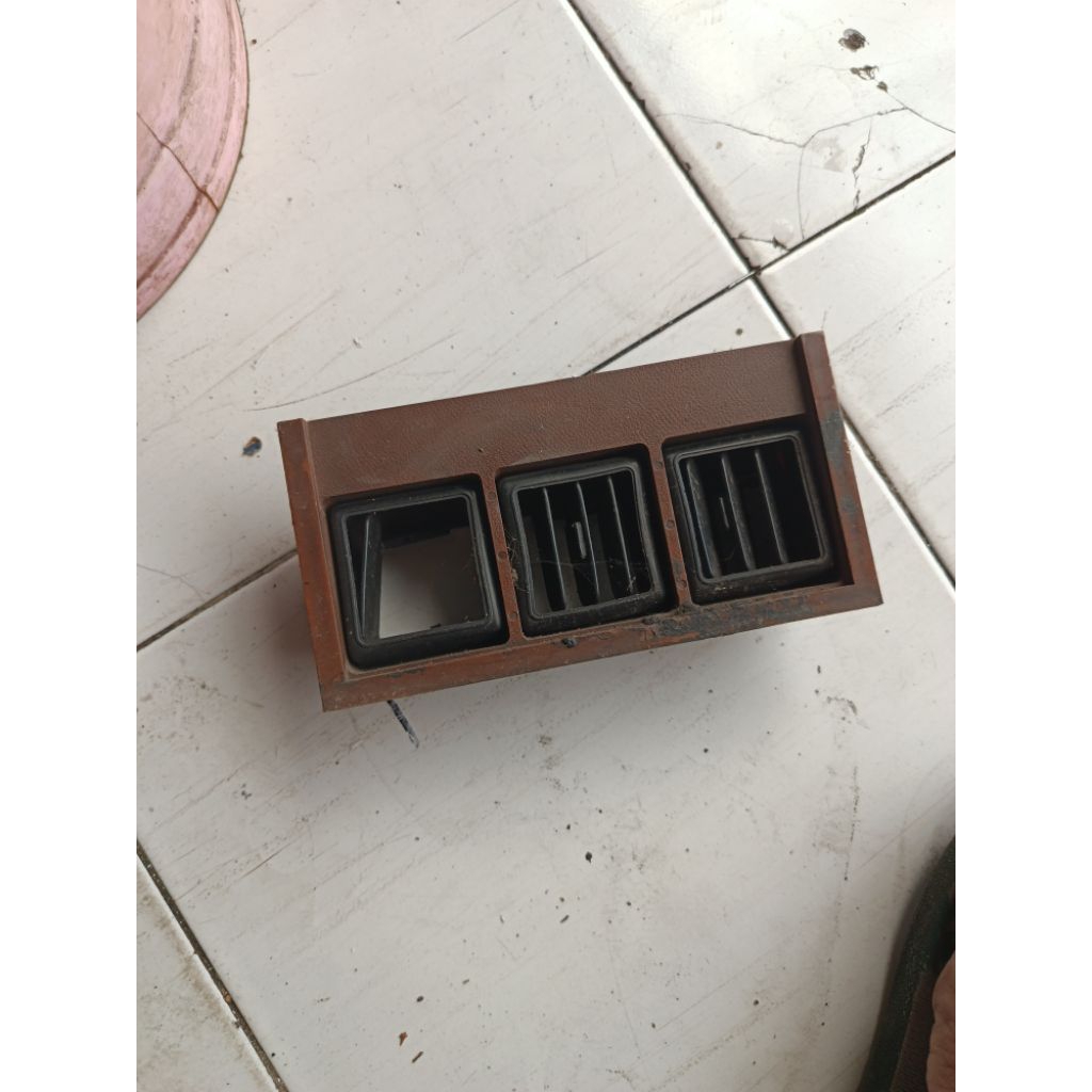 KISI AC KONSUL BOX KIJANG SUPER BEKAS COPOTAN