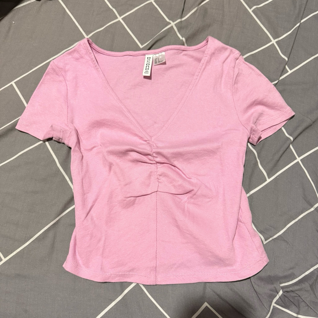 preloved kaos official h&m divided basic crop top serut atasan wanita ukuran s warna pink