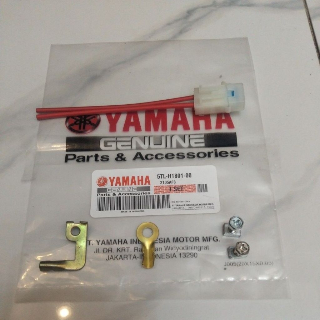 paket baut aki motor Yamaha Mio/nuvo/Mio j terminal aki+ rumah sekring 10/15A