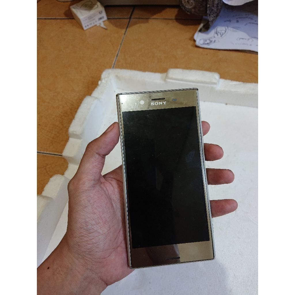 Lcd Sony xz premium original copotan chrome minus