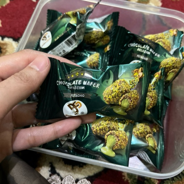 Coklat Wafer Belgium Pistachio oleh oleh umrah coklat pistachio