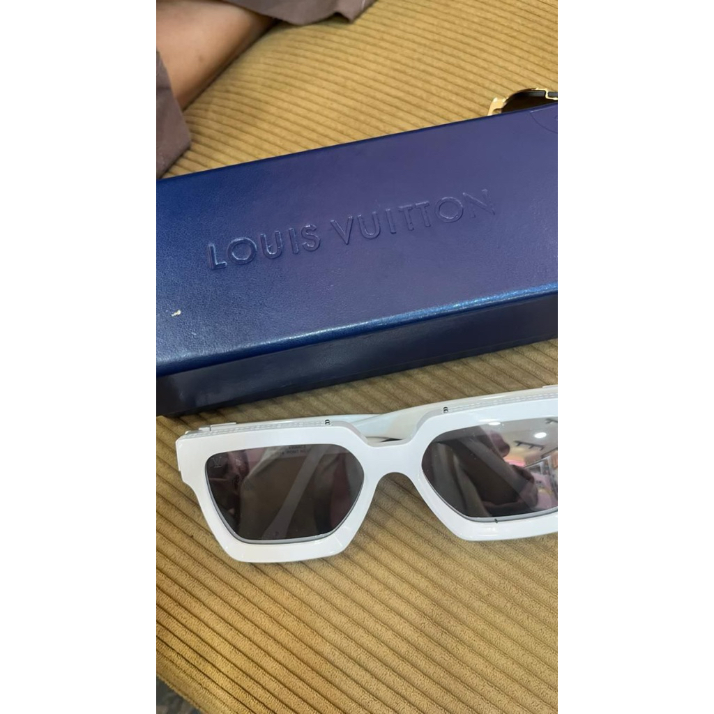 Kaca mata Prelove LV Grade A