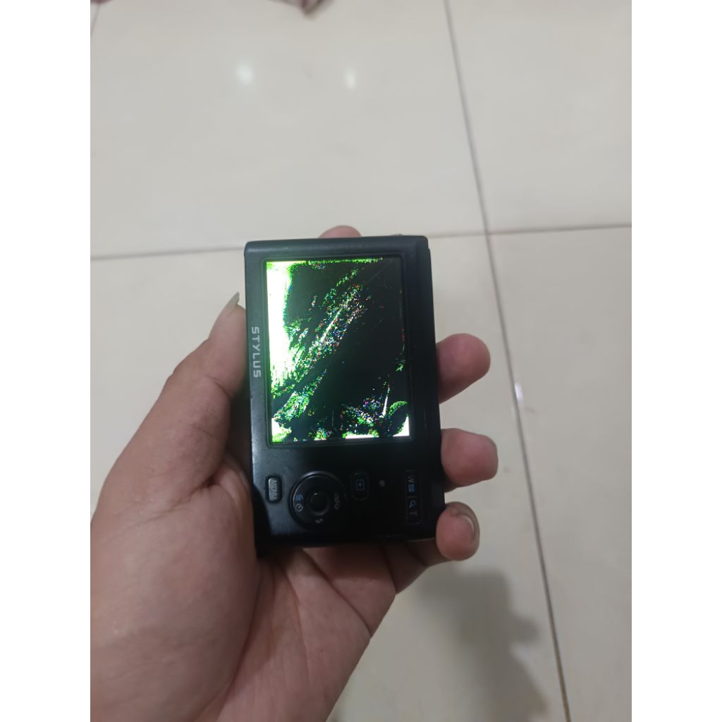 Digicam Olympus stylus bahan