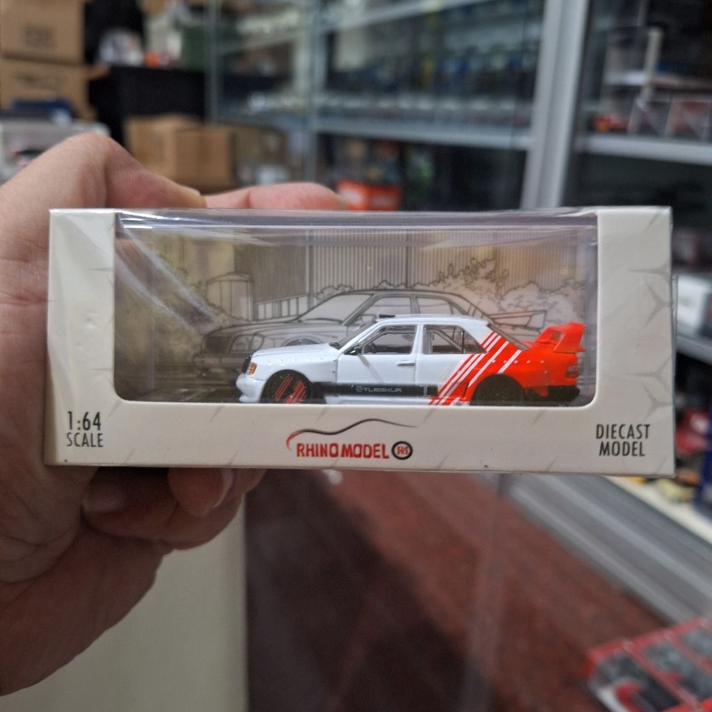 Rhino Diecast Model Skala 64 Mercedes Benz W124 Modified White