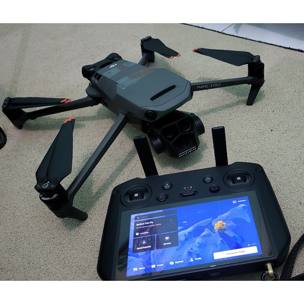 DJI Mavic 3 pro fly more combo + RC pro