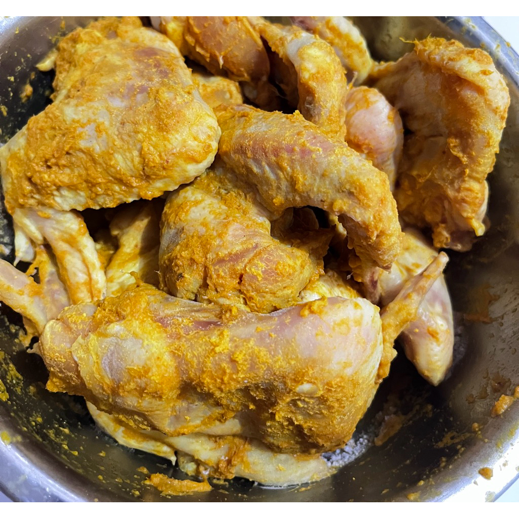 SAYAP AYAM MARINASI BUMBU KUNING