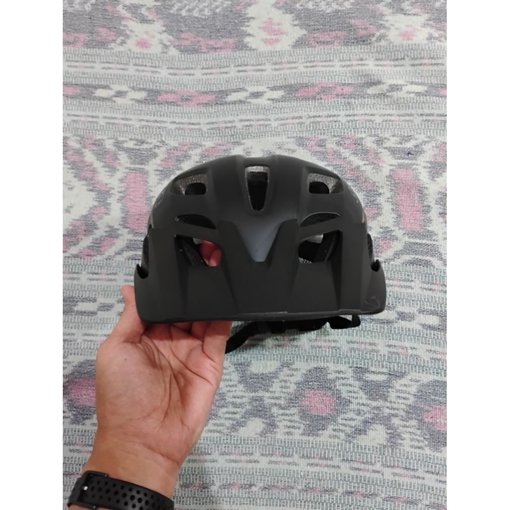 Helm Sepeda MTB Road Gravel Giro Fixture Black Matte