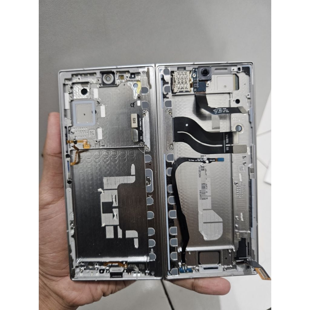 Freme lcd Samsung Z Fold 7 copotan 1 set flexible