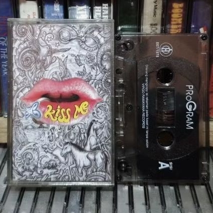 kaset pita SLANK / KISS ME