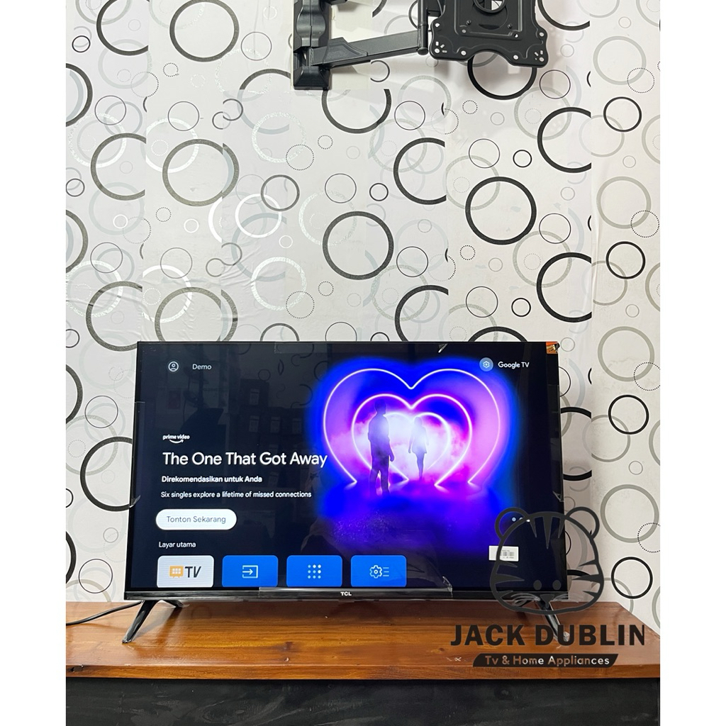 TV QLED TCL 32 Inch and 32V5C GOOGLE Android FHD FULL HD VOICE COMMAND GOOGLE ASSISTANT Dolby Netfli