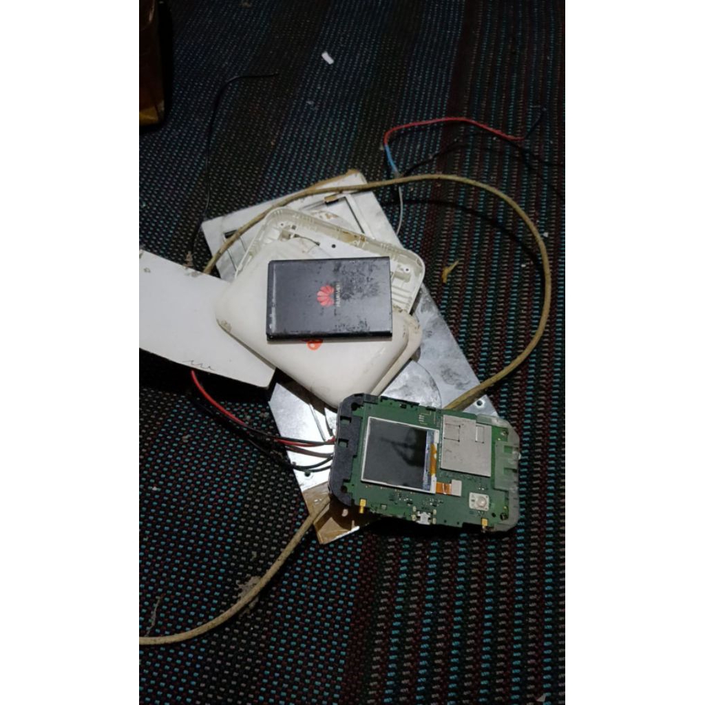 MODEM BOLT + ANTENA