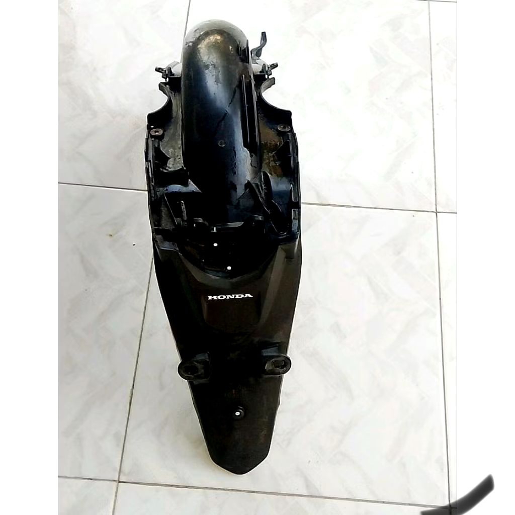 spakbor belakang Honda Revo aT/ Revo metik