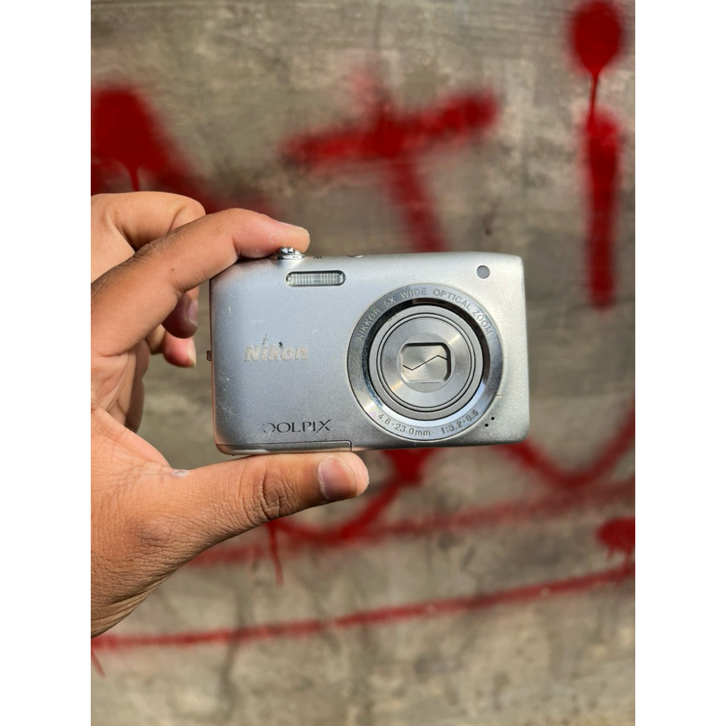 BAHAN NIKON S2800