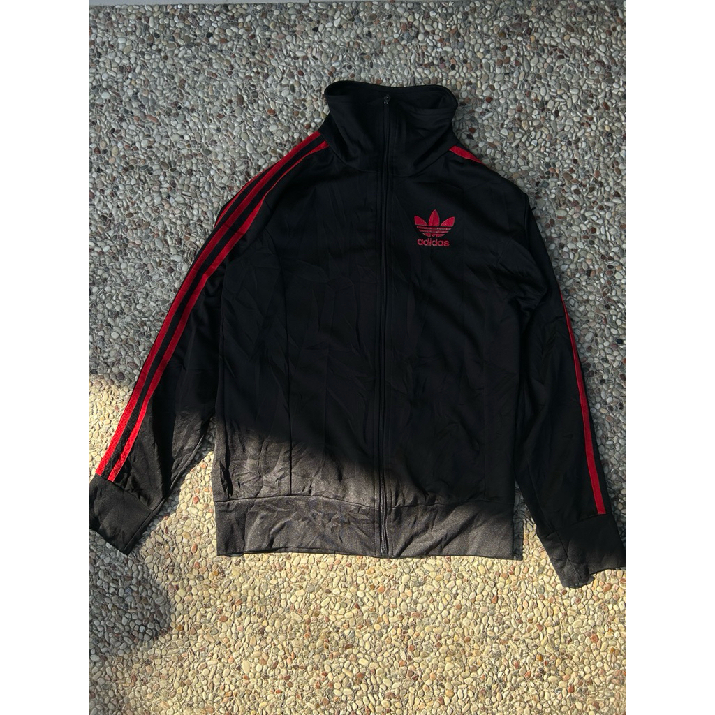 Tracktop Adidas Bunga