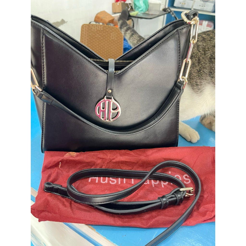preloved tas hush puppies