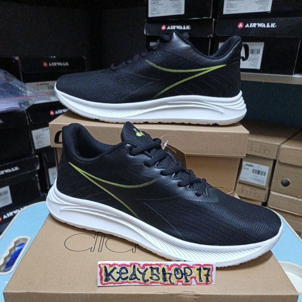 Sepatu Olahraga Diadora Michael Black Original