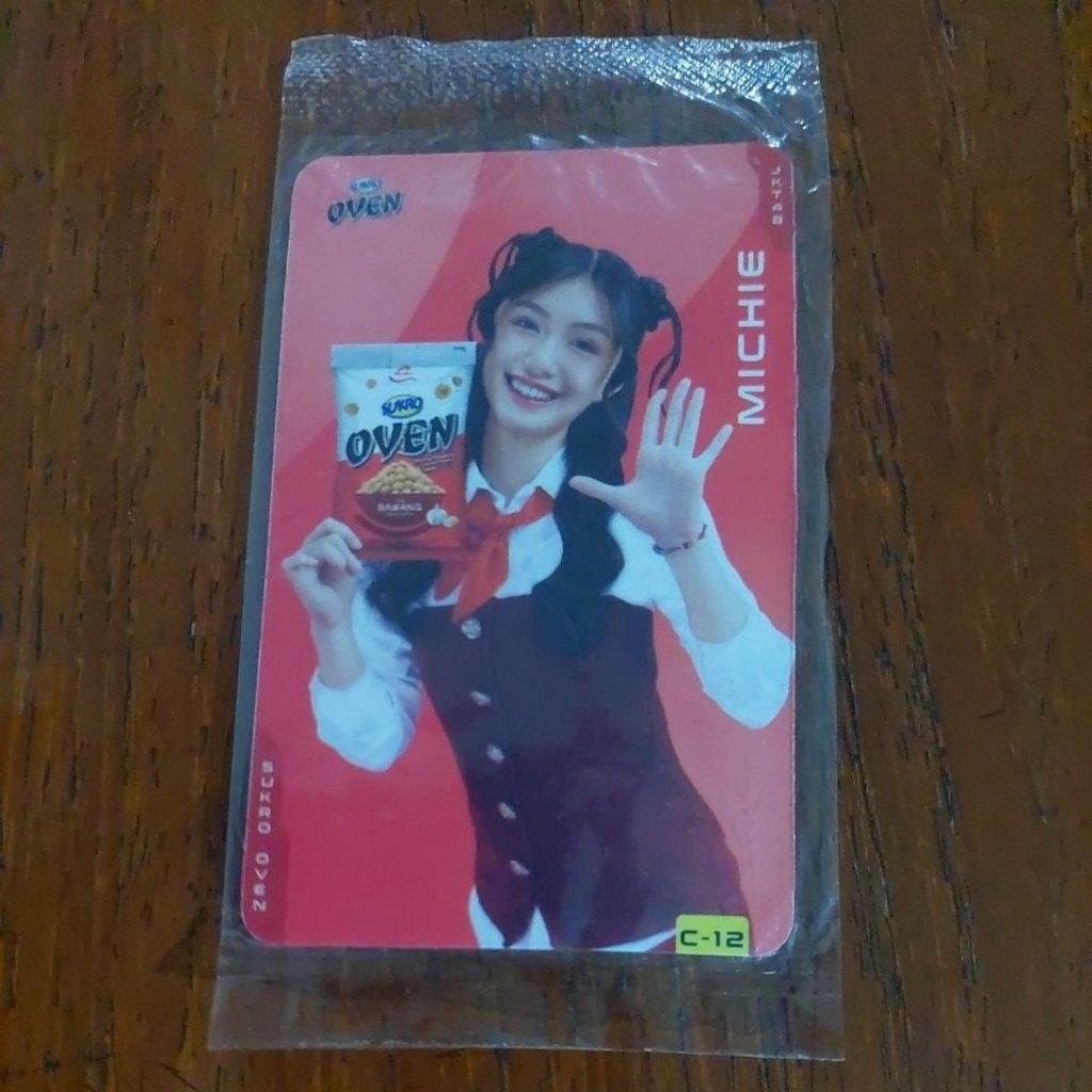 " SUKRO OVEN X JKT 48 " OFFICIAL PHOTOCARD - MICHIE JKT 48