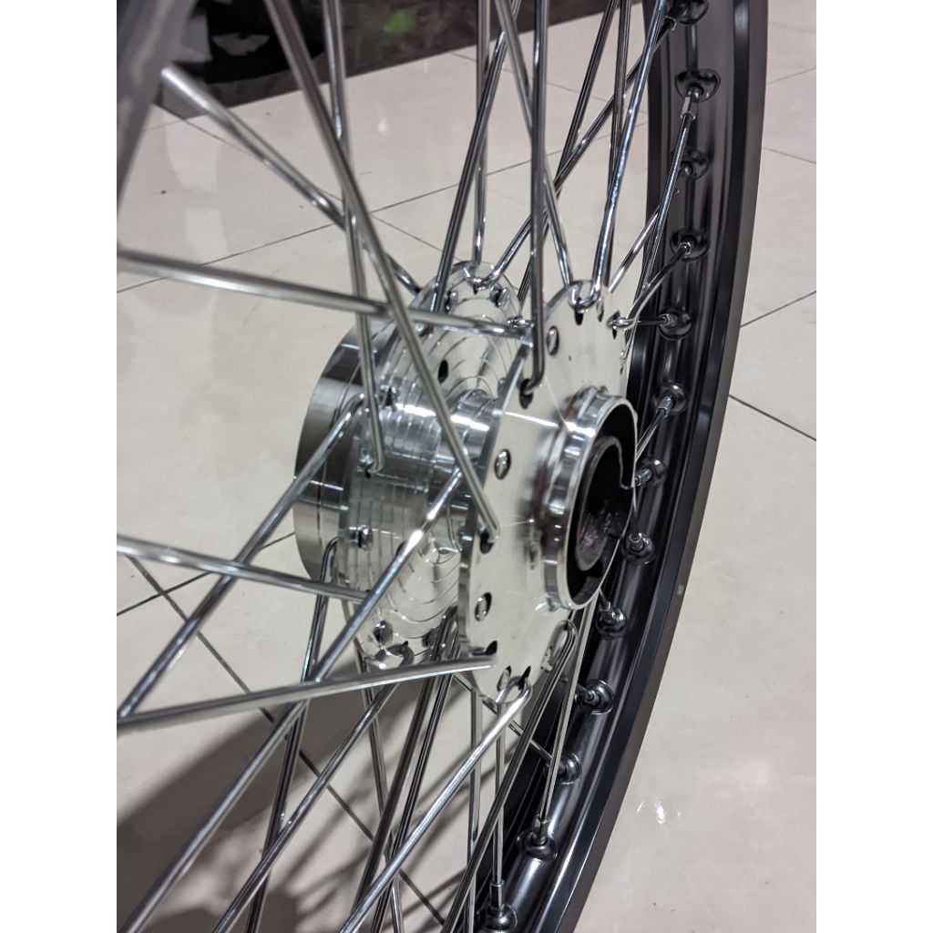 velg TDR titanium grey depan saja rakitan baru semuanya