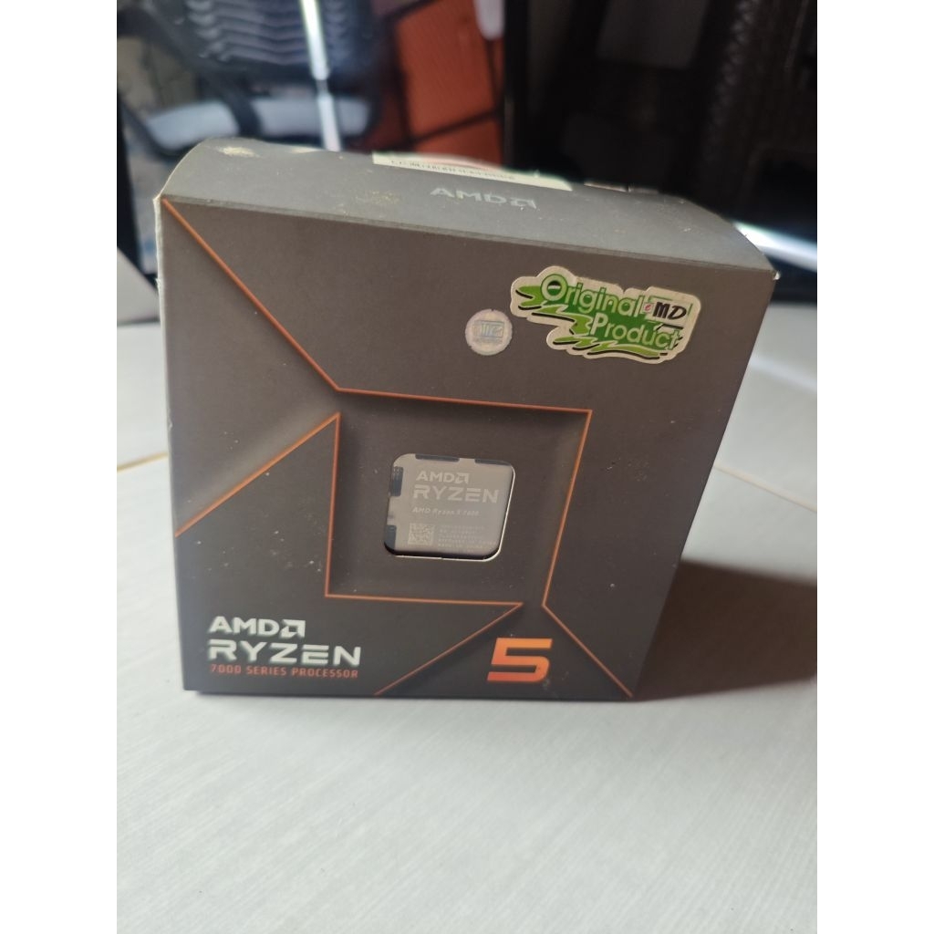 AMD RYZEN 5 7600