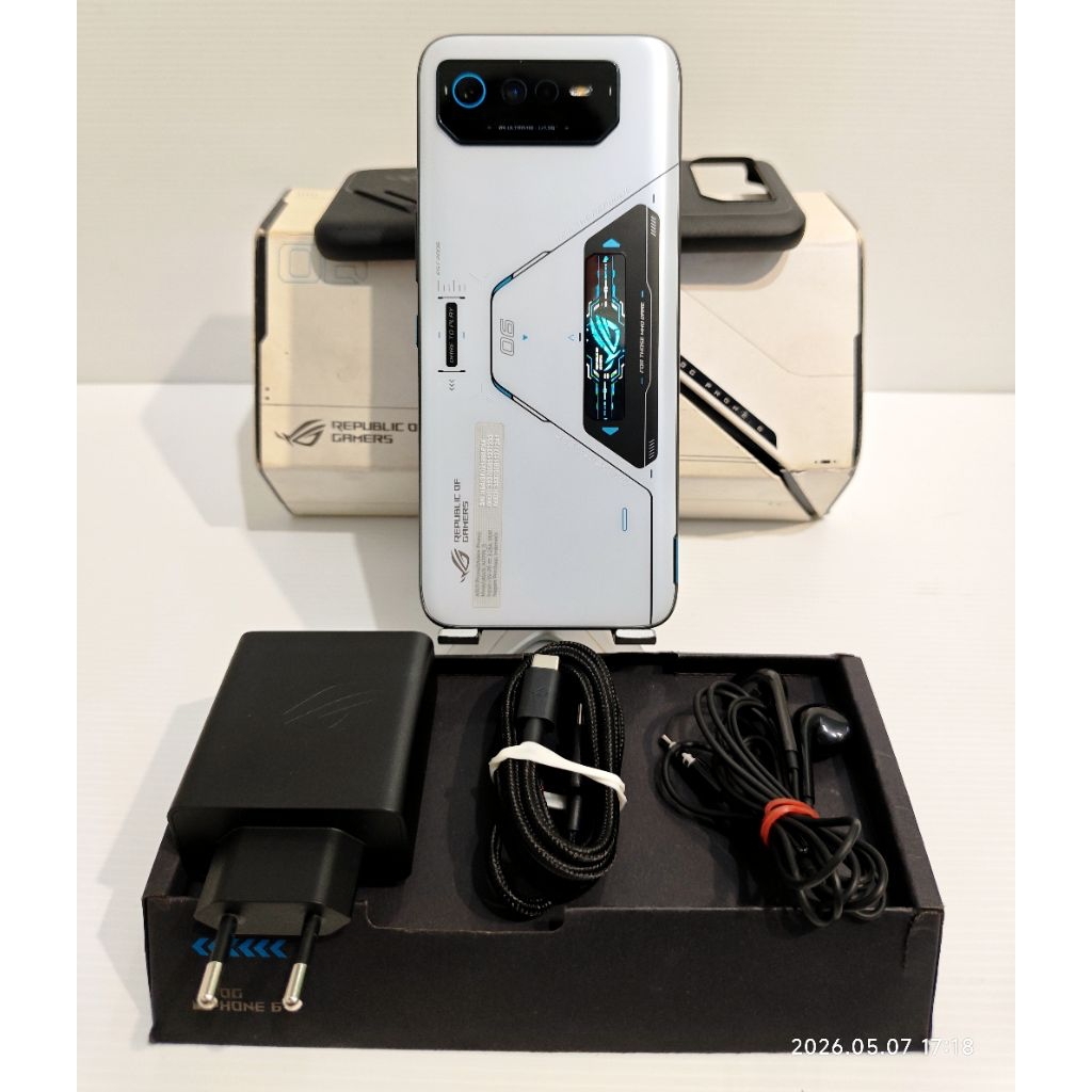 Asus Rog Phone 6 Pro 18/512 Gb Likenew 99% Garansi Ex Resmi Rare istimewa bisa TT/BT yah..