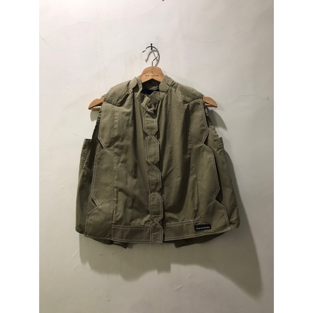 OLINE WORKROBE - TAKUMI SLEEVELESS TOP IN SAGE GREEN