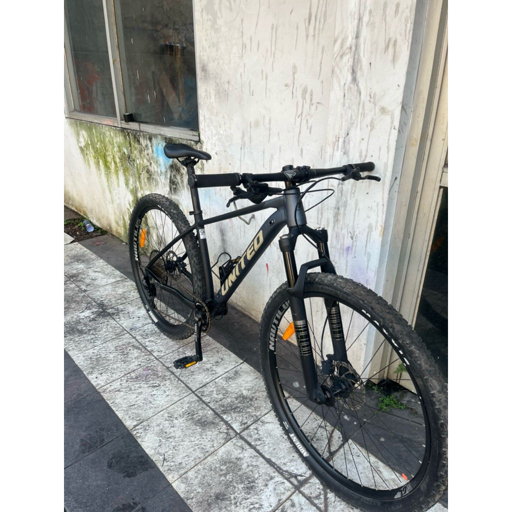 Sepeda Gunung MTB Clovis 5.10 29er
