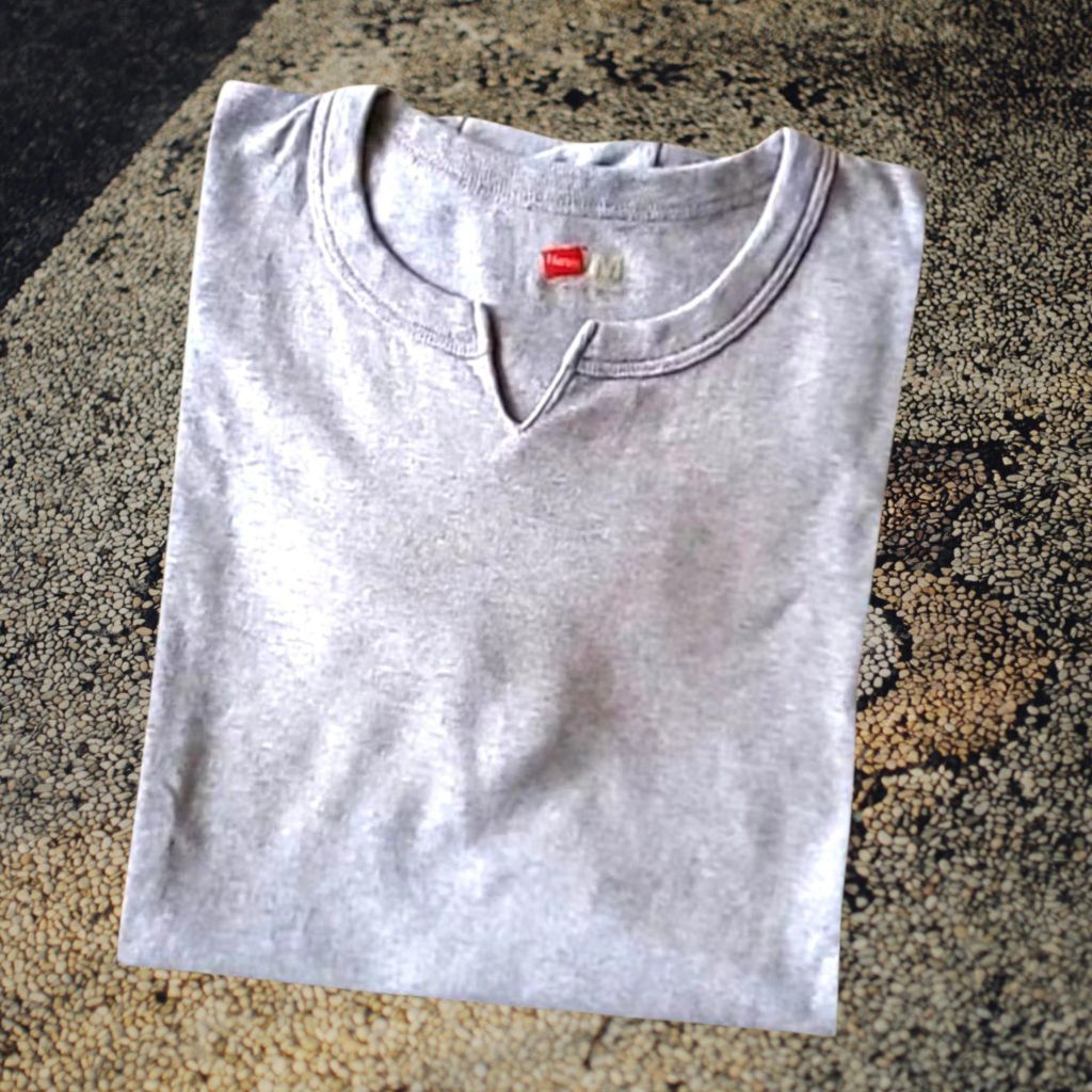Tshirt Hanes Build up - PRELOVED