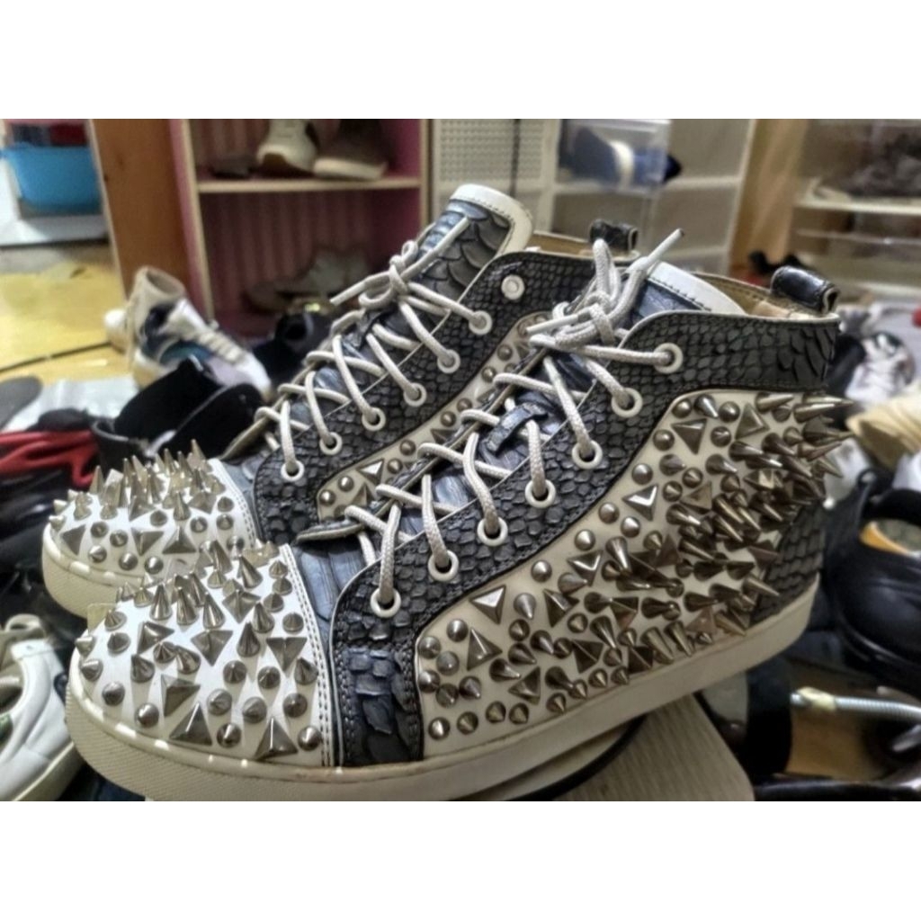 Link sepatu SMA