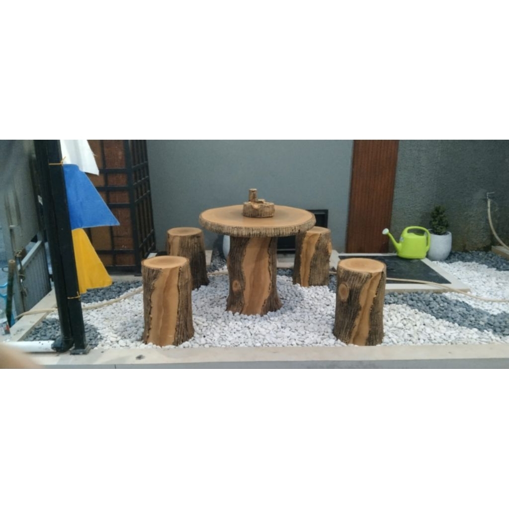 tempat duduk model potongan kayu