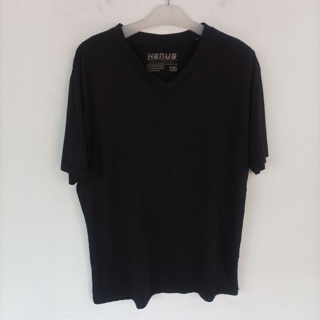 HENUS RUNNING PRIA KAOS OLAHRAGA SECOND SIZE L Y030