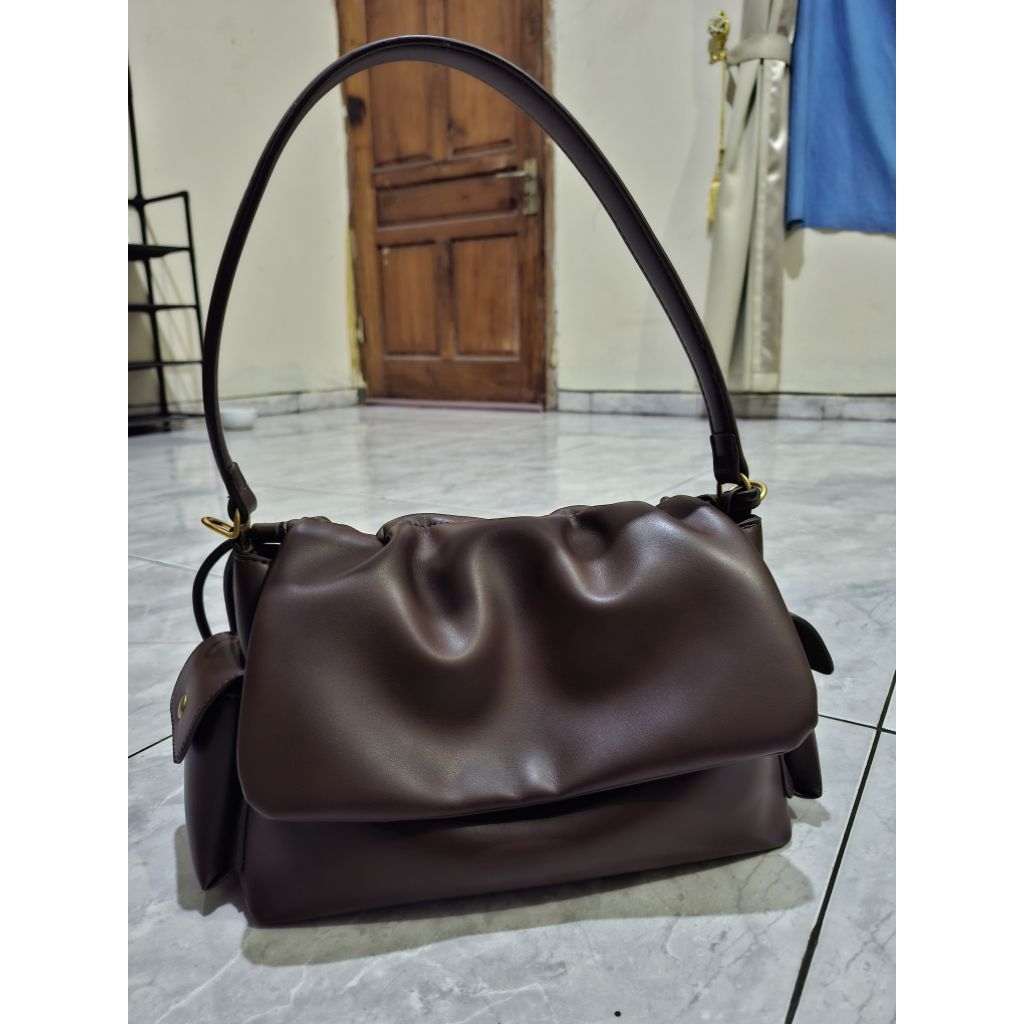 PRELOVED Tas Shoulder dan selempang Pabrikan Penny'C Serut